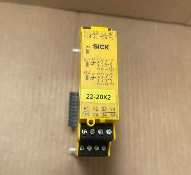 SICK - UE410-4R03 - Safety Relay Module, 24 V DC