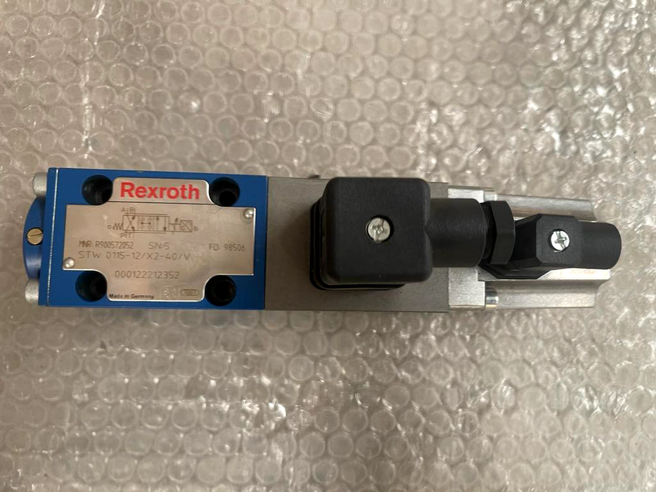 Rexroth R900572052 STW 0115-12/X2-40/V Wegeventil