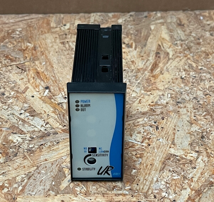 M.D. Micro Detectors – URD/0A – Dual-Channel Photoelectric Sensor Amplifier