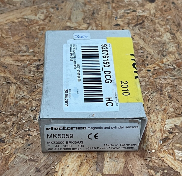 IFM Electronic - MK5059 - Magnetic Cylinder Sensor, PNP, 10–30 V DC