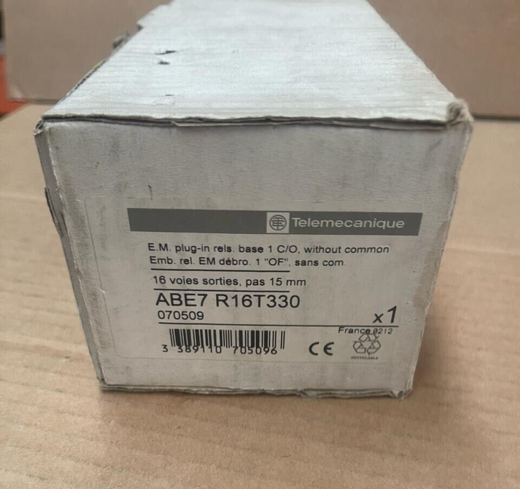 Telemecanique - ABE7R16T330 - E.M. plug-in rels. base 1 C/O, without common