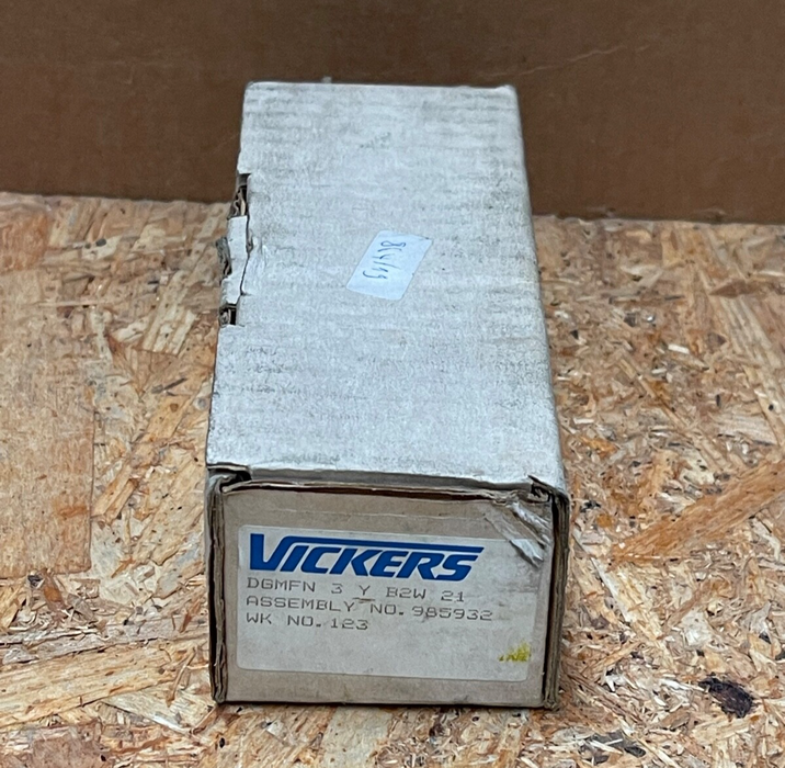 Vickers – 985932 – DGMFN‑3‑Y‑B2W‑21 Remanufactured Flow Control Valve