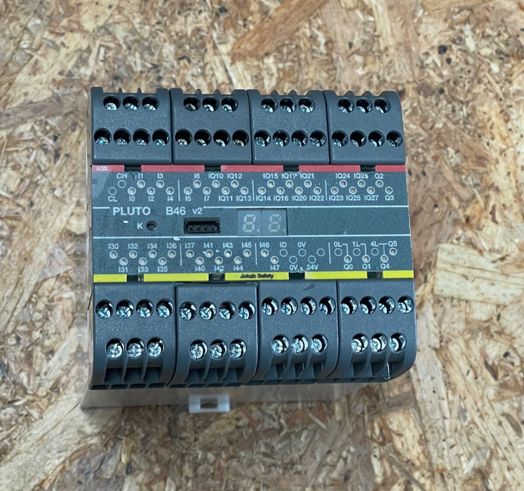 ABB – 2TLA020070R1700 – Pluto B46 v2 Safety Programmable Controller, 24 V DC