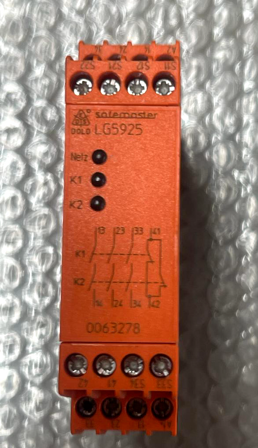 Safemaster LG5925.48/900/61 Safety Relay