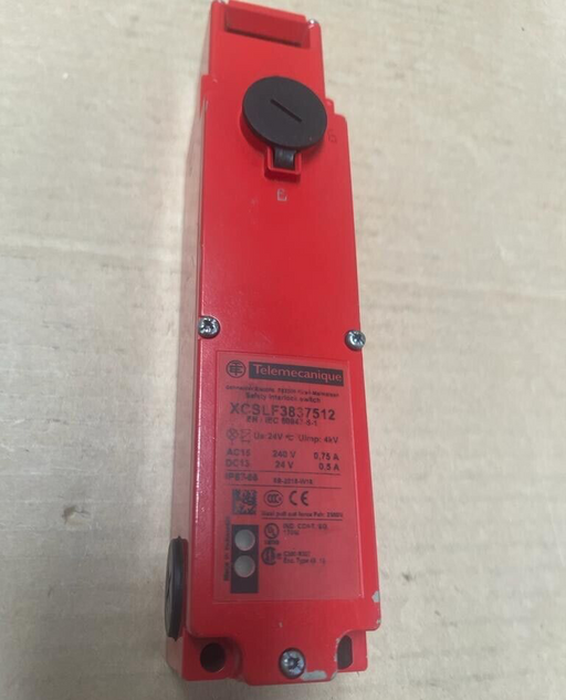 Telemecanique, XCSLF3837512, Safety interlocking switch metal XCS, 5 NC+1 NO 24V