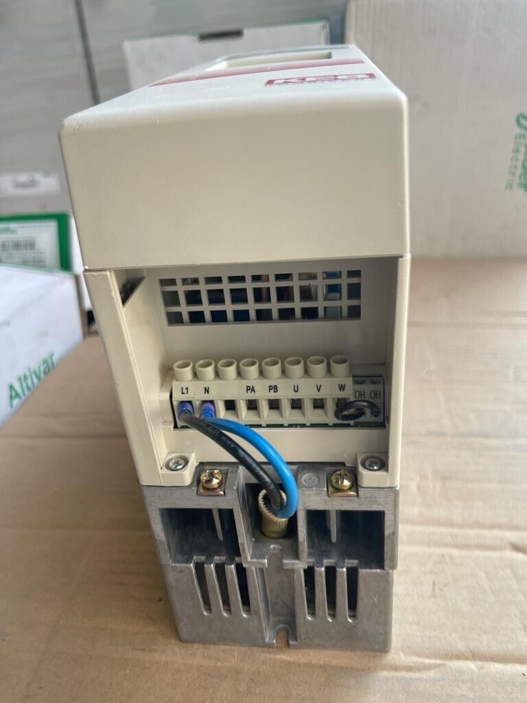 KEB Combivert, 09F4C3D-1220, F4 Series, 1.5kW 2/4HP