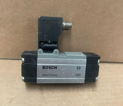 BOSCH - 0820051702 + 1 827 414 878 - Solenoid Valve