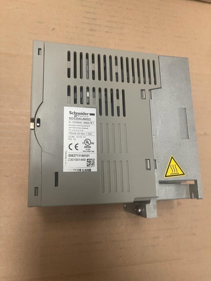 Schneider Electric SD328AU68S2 Lexium SD3 LXM motion control stepper motor drive