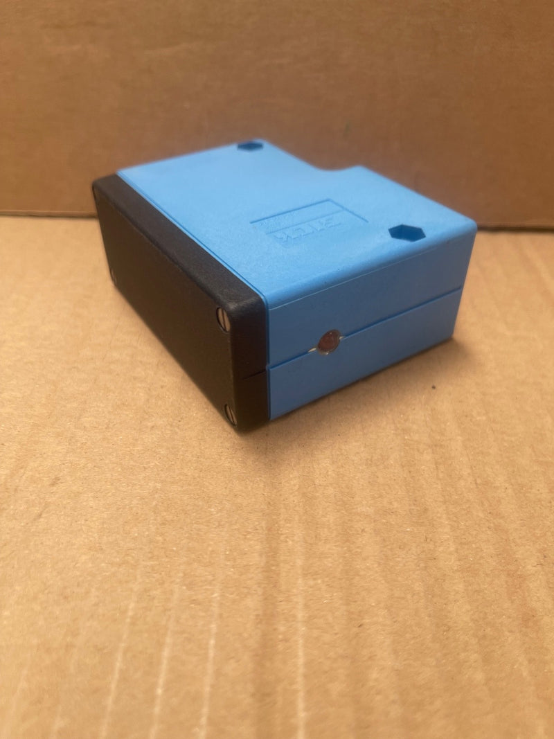 SICK – WE30-01 / 1 004 189 – Photoelectric Sensor (10-30 V DC)