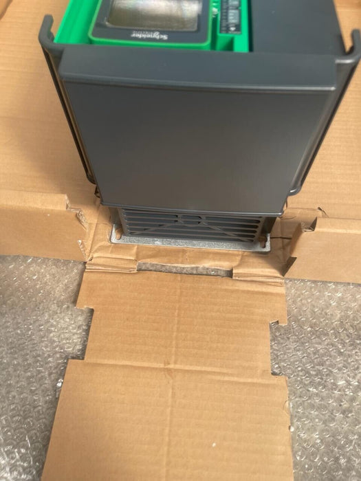 Schneider Ekectric Altivar 930 - ATV930D11M3 - AC Speed Drive 11KW/15HP 200-240V