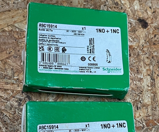 Schneider Electric - A9C15914 - Acti9 iACTs Auxiliary Contact 1NO+1NC 24–240VAC