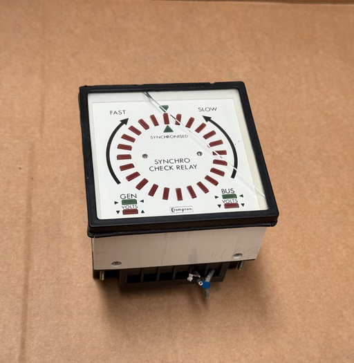 Crompton – 244‑14DG‑SBBX‑FQ – 96 mm 360° LED Synchroscope + Synchro‑Check Relay