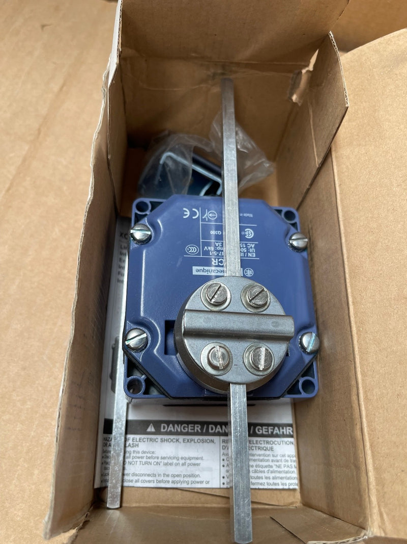 Telemecanique – XCRE18 – OsiSense XC Limit Switch (Rod Lever, 2 × (NO+NC), IP54)
