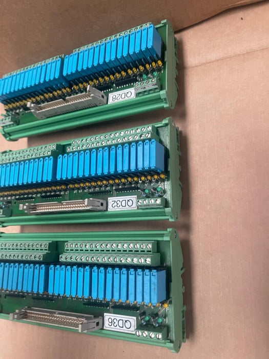 Phoenix Contact - 2979472 - UMK-32 RM/MR-G24/1/PLC - Controller Module
