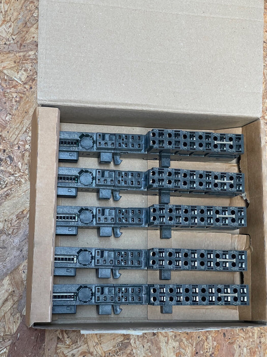 5PCs Siemens – 6ES7 193‑4CA50‑0AA0 – ET 200S SIMATIC Universal Terminal Module