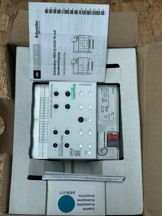 Schneider Electric – MTN649208 – REG‑K Switch Actuator 8× 230 V 10 A