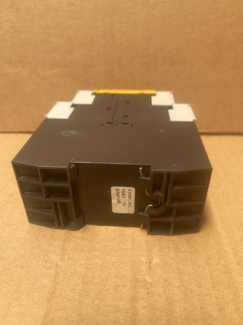 Siemens – 3TK2810-1BA41 – SIRIUS Safety Speed / Standstill Monitor (24 V DC)