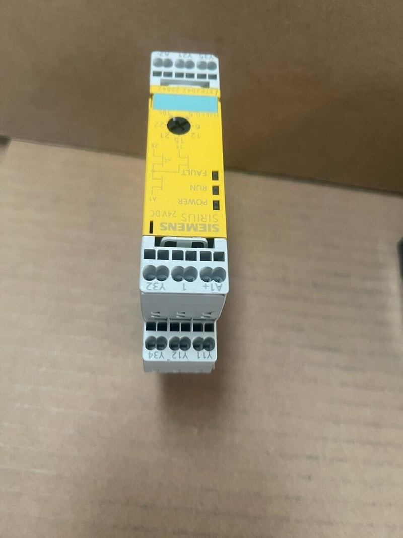 SIEMENS - 3TK2842-2BB42 - Safety Relay