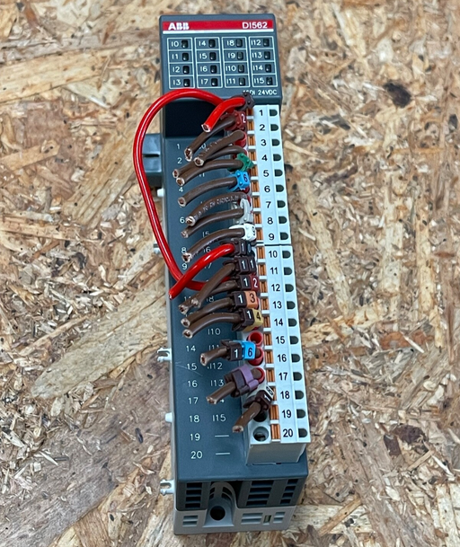 ABB – DI562 B1 (1TNE968902R2102) – AC500‑eCo Digital Input Module, 16 × 24 V DC