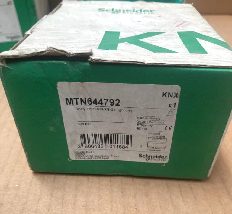 Schneider Electric DIN Rail MTN644792 Binary Input REQ-K/8x24 Light Grey