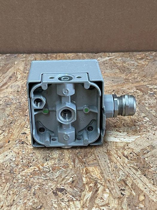 Dungs - LGW150A4/2 - Differential Pressure Switch, 30–150 mbar, IP65