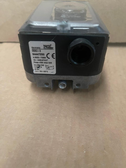 Kromschröder - DG6U-3 - 84447250 - Gas Pressure Switch, 0.4–6 mbar, IP54