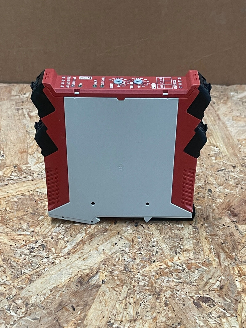 Allen‑Bradley – 440R‑EM4R2D – GuardMaster Expansion Module with 4 Delayed Safety