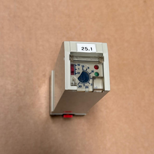 Telemecanique – RHT418B – Zelio On‑Delay Timer Relay 24 V AC/DC, 4 C/O