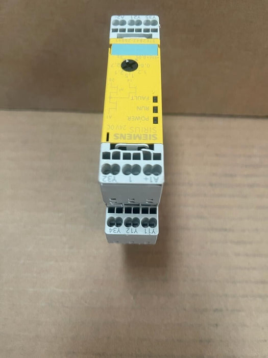 SIEMENS - 3TK2842-2BB41 - Saftey Relay