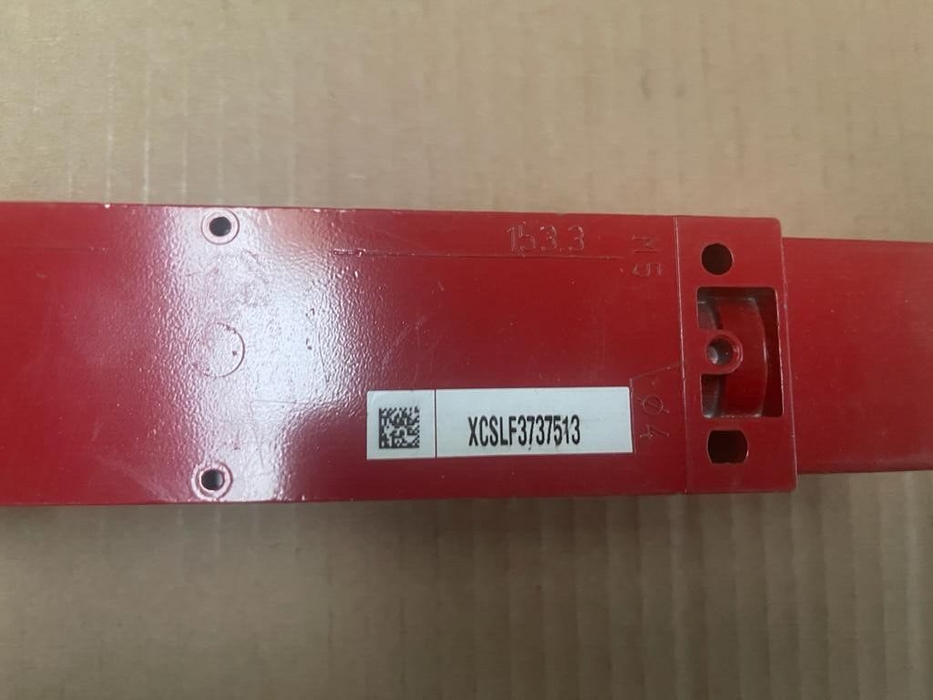 Telemecanique, XCSLF3737513, Safety Interlocking Switch metal XCSLF 4NC+2 NO 24V