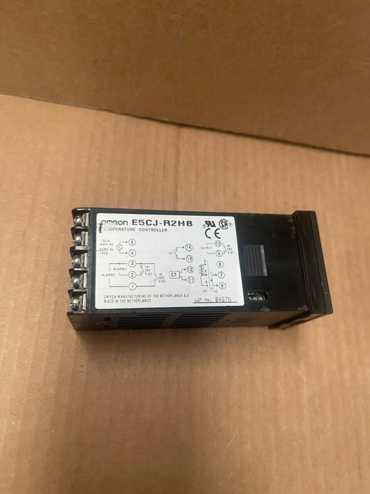 Omron - E5CJ-R2HB - Digital Temperature Controller, 1/16 DIN, Relay Output