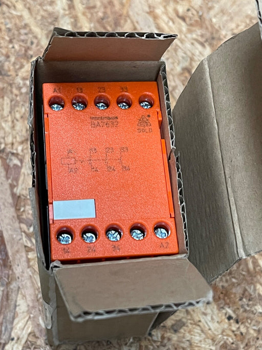 Dold & Söhne - 0027784 - BA7632.31 Stepping Relay, 24 V AC, 50/60 Hz