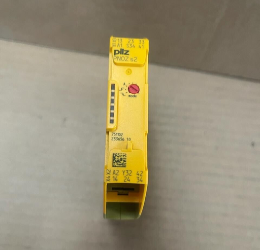 PILZ - PNOZ s2 C 24 VDC 3n/o 1n/c - 751102 - Safety Relay