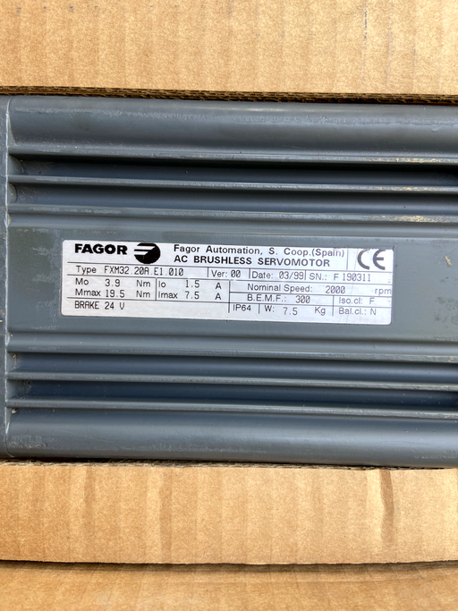 FXM32.20A.E1.010 AC BRUSHLESS SERVOMOTOR International Shipping by DHL