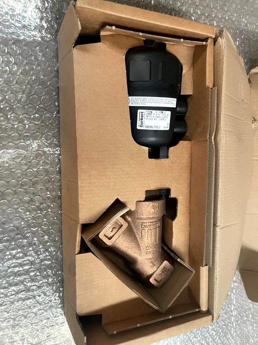 Burkert 00467957 2000 A 5/4 PtFE BZ NPT5/4 Pmed 232PSI Pilot 43- 145PSI