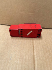 Telemecanique – XCSA802 – Safety Interlock Switch 3 NC Metal IP67