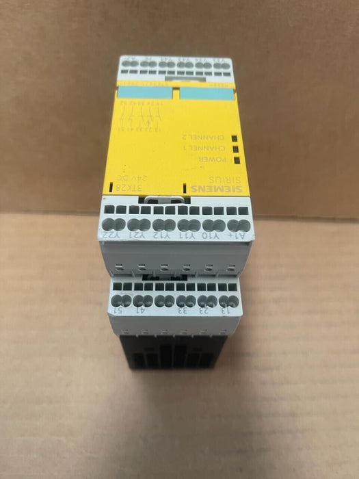 SIEMENS SIRIUS - 3TK2825-2BB40 - Safety Relay