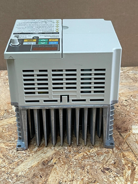 Omron – 3G3MV‑A2040 – SysDrive 3G3MV Compact Inverter, 4.0 kW, 200–230 V, 24 A