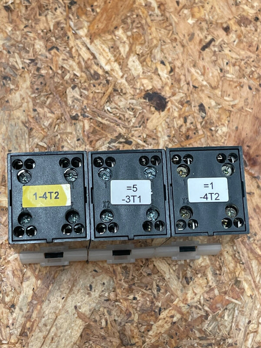 EAO - 704.970.4 - Lamp Transformer, 230 V AC to 24 V AC, 50 mA, Panel Mount