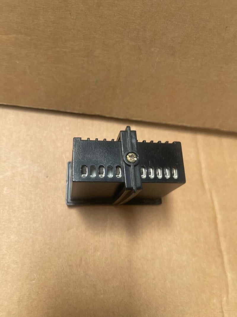 Burkert - T1B1CPH535 - Digital Temperature Controller with PT100 Sensor Input