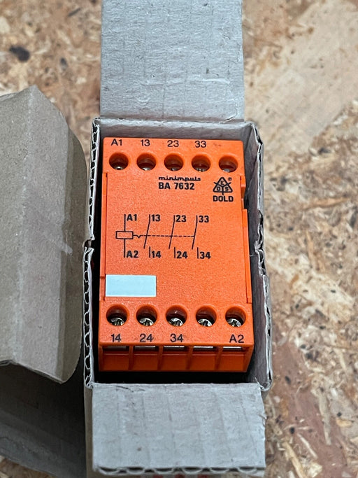 Dold - 0028206 - BA7632.31 Stepping Relay, 230 V AC, 3 NO Contacts, 10 A 50/60Hz