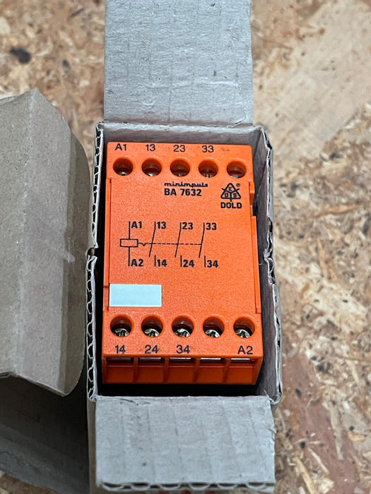 Dold - 0028206 - BA7632.31 Stepping Relay, 230 V AC, 3 NO Contacts, 10 A 50/60Hz