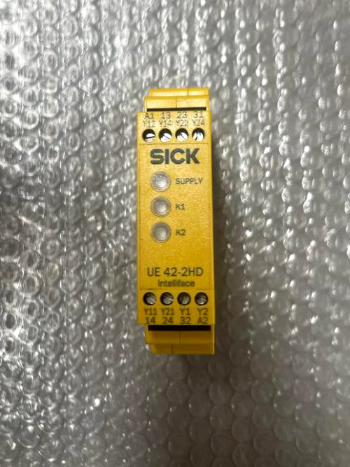 SICK UE 42-2HD2D2 Safety Relay