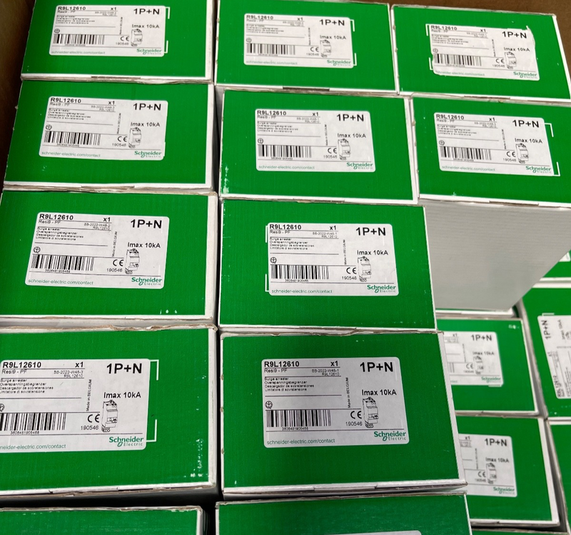 Schneider Electric – R9L12610 – Resi9 SPD 1P + N Surge Arrester 10 kA (DIN‑Rail)