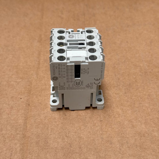 General Electric – MCRA031AT – C‑2000™ Mini Control Relay, 3 NO + 1 NC, 110‑120