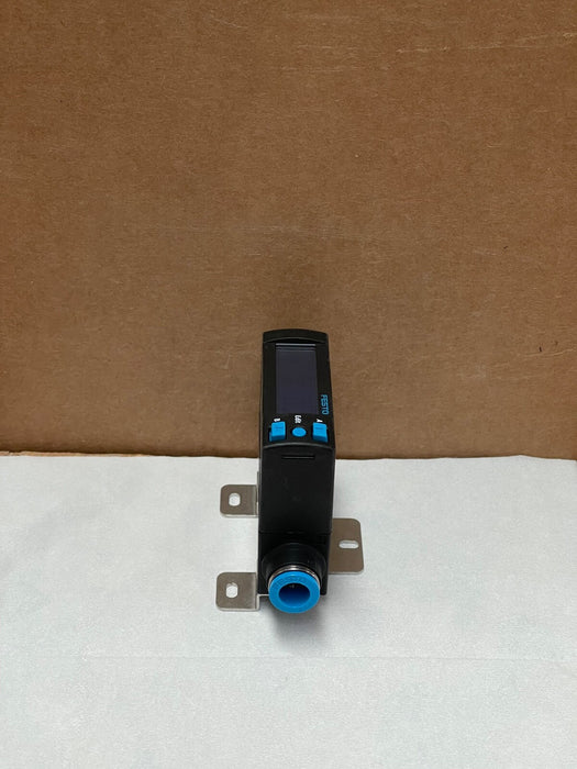 Festo – SFAH‑200U‑Q8S‑PNLK‑PNVBA‑M8 (8058478) – Thermal Flow Sensor 4‑200 L/min
