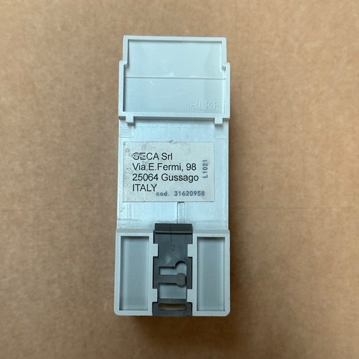 GECA – Logic 162 (31620958) – 2‑Module DIN‑Rail Mechanical Time Switch 230 VAC