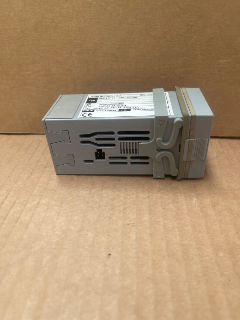 JUMO – dTRON 316 – 703041/181-000-25/000 Compact Temperature / Process Controlle
