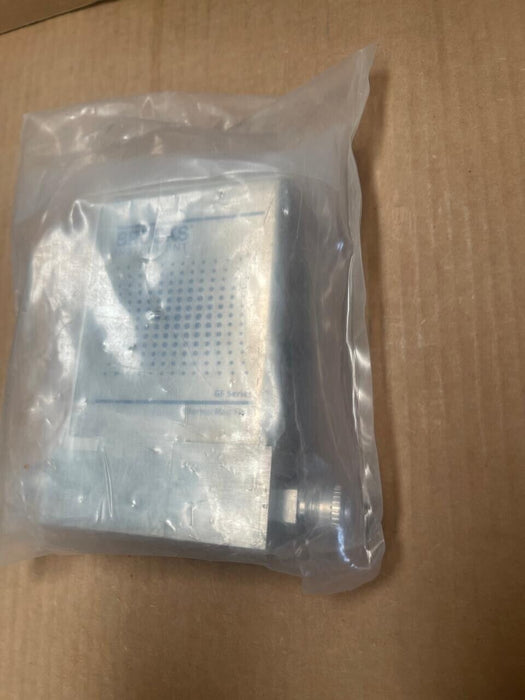 BROOKS - GF100CXXM - GF100C-101820 - Mass Flow Controller
