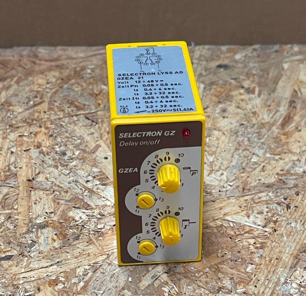 Selectron Lyss – GZEA 21 – Universal Cycle Timer Relay 12–240VAC/DC Du ...